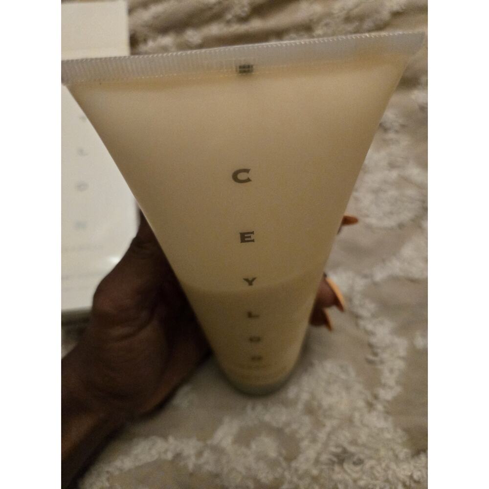 Vintage Ceylon Isabell Body Lotion 8 Oz. 3/4 FULL - Picture 8 of 8